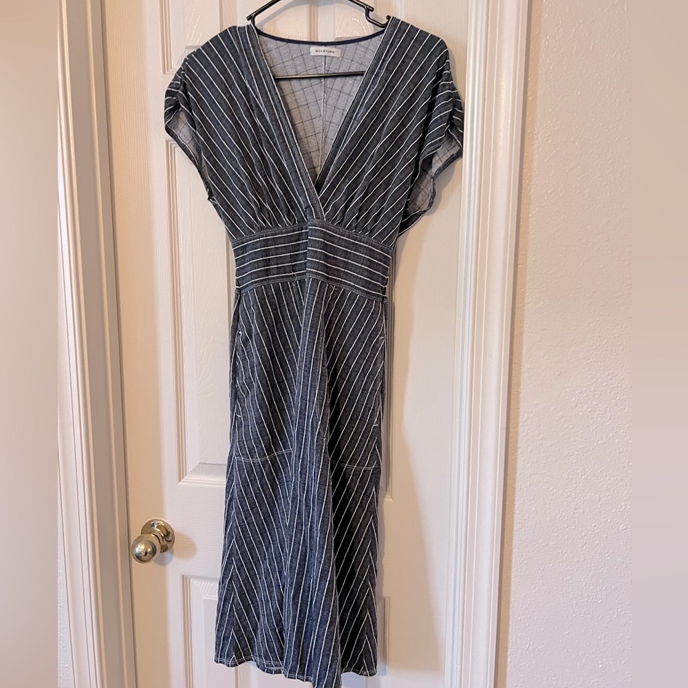 Cute breathable dress with pockets